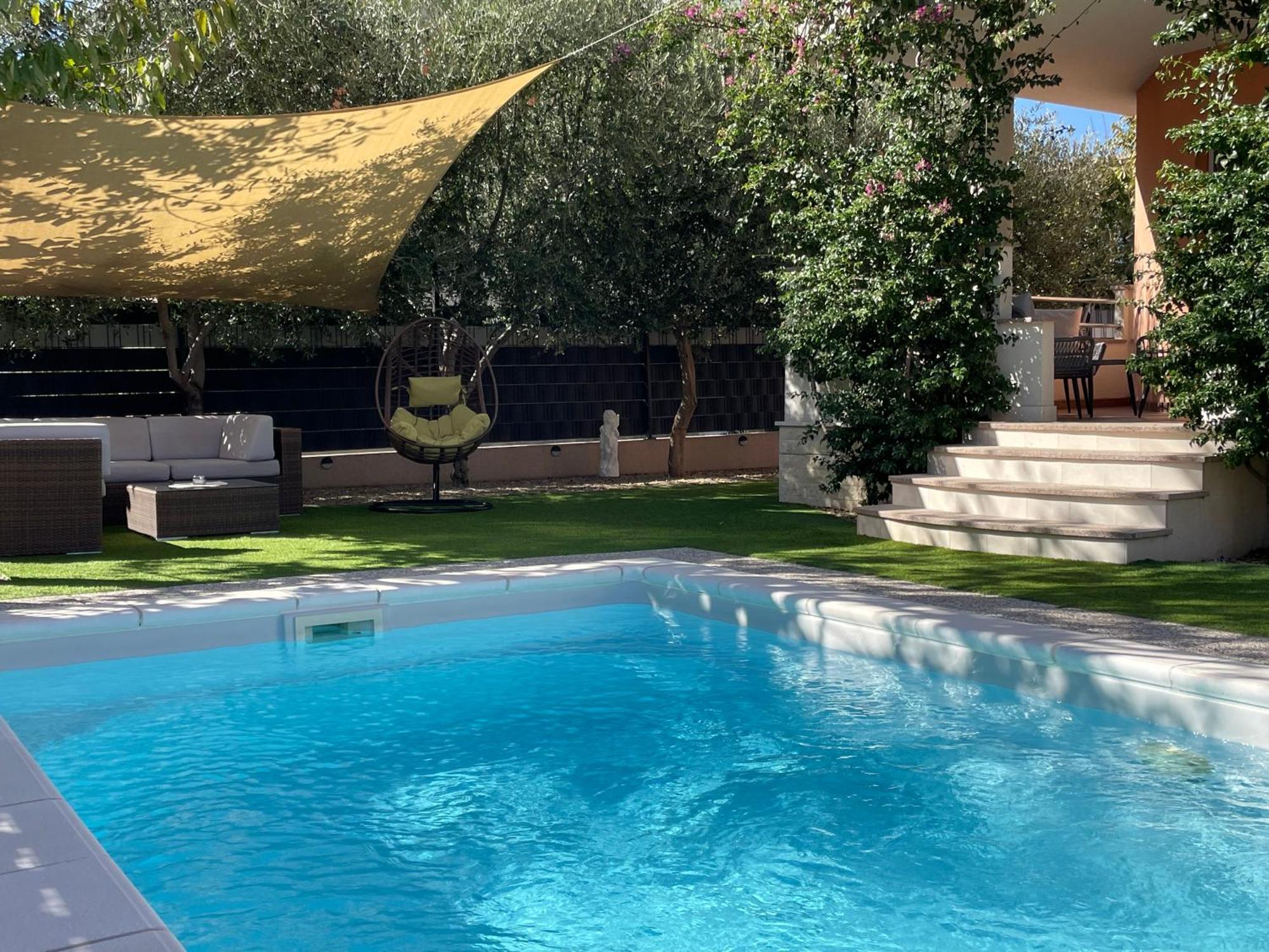 Villa Andrijana - Exclusively Yours - Family Getaway With Private Pool Kaštela Kültér fotó