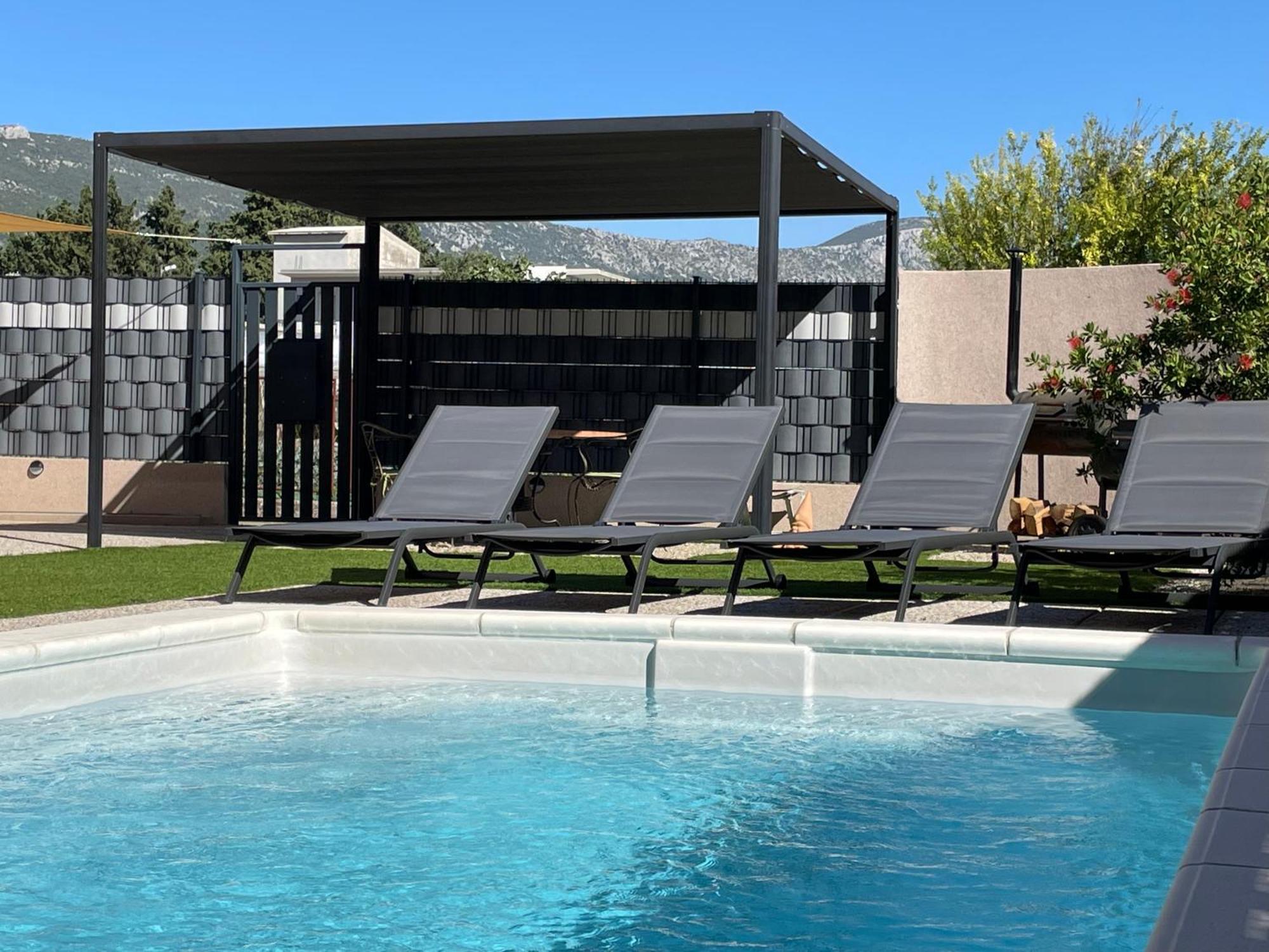 Villa Andrijana - Exclusively Yours - Family Getaway With Private Pool Kaštela Kültér fotó