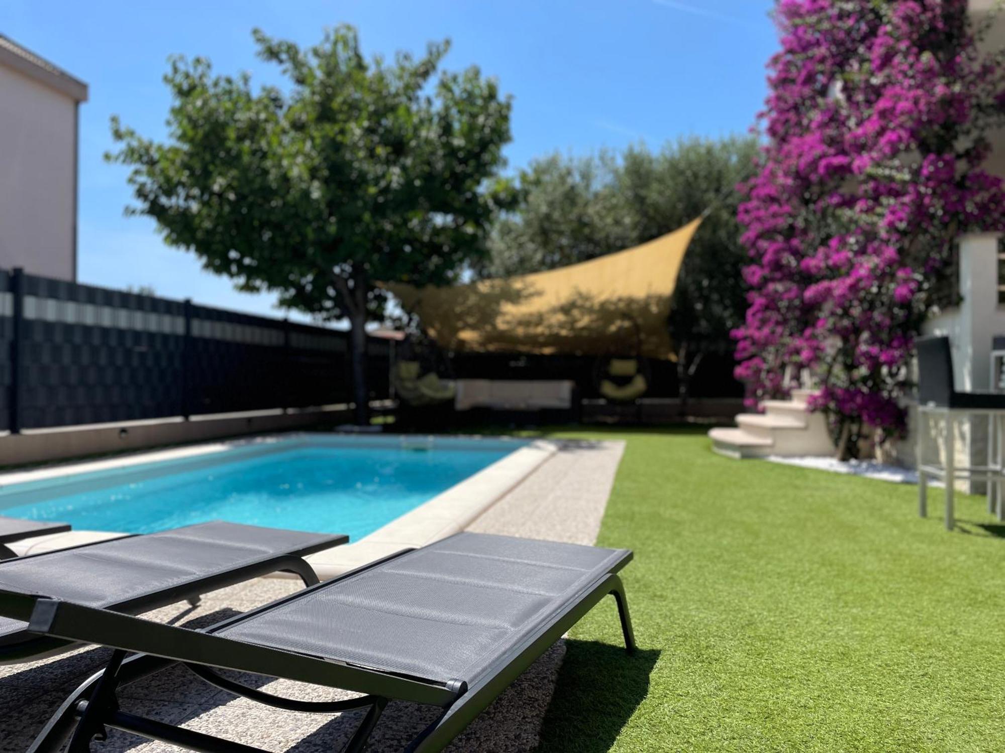 Villa Andrijana - Exclusively Yours - Family Getaway With Private Pool Kaštela Kültér fotó